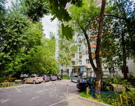 Apartment for rent near the Metro, Moscow - apartment by the day