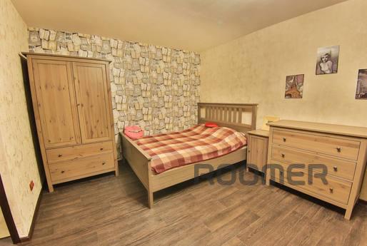 One bedroom apartment in the city center, Chelyabinsk - apartment by the day