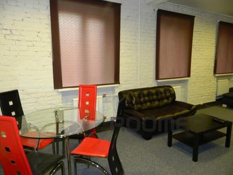 Hotel apartments Avenue. Hour settling. Meeting with the rai