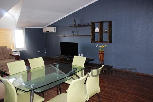 The company SP WORLD APARTMENTS offers you a 2-bedroom. stud