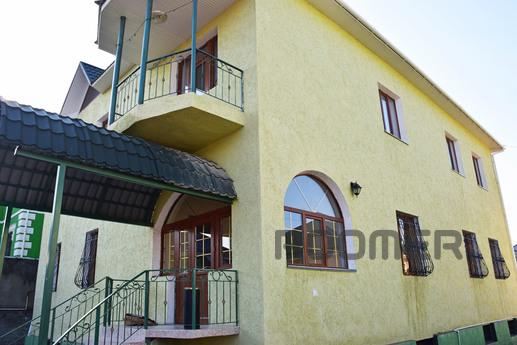 Elite 3-level cottage, Shymkent - apartment by the day