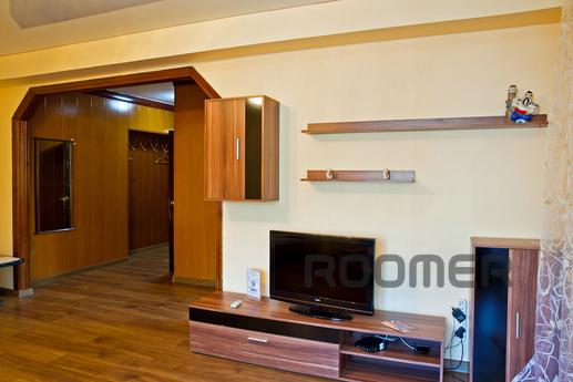 Large apartment in the center (CUM) 103, Almaty - apartment by the day