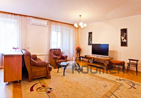 Luxury apartment in the center (CUM) 204, Almaty - apartment by the day