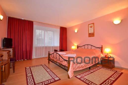 Rented luxury 2-bedroom apartment at Small Kiselny per., 3, 
