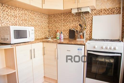1-кім полулюкс на бул.Центральному, Запорожье - квартира посуточно