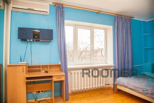 2ком полулюкс на ул.Сталеваров 21, Запорожье - квартира посуточно