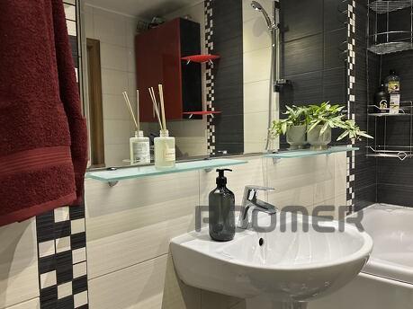 2 room LUX near Universitetskaya square, Zaporizhzhia - apartment by the day