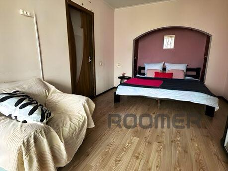 2 room LUX near Universitetskaya square, Zaporizhzhia - apartment by the day