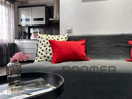 2 room LUX near Universitetskaya square, Zaporizhzhia - apartment by the day