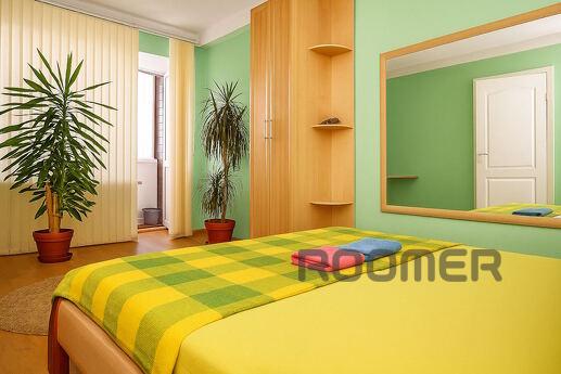 Daily rent 2-room semi-luxury at the Small Market, Zaporizhzhia - apartment by the day
