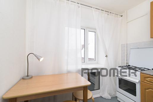 Lermontov 17a, Yekaterinburg - apartment by the day