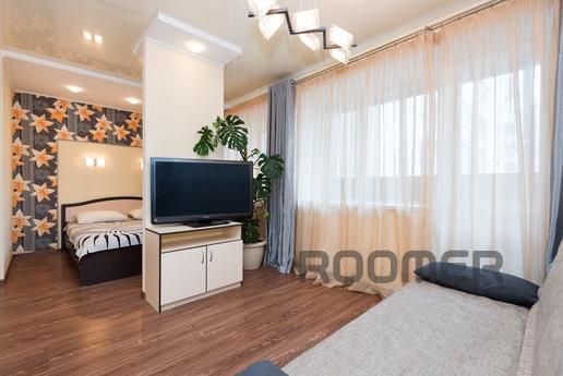 Lunacharsky 180, Yekaterinburg - apartment by the day