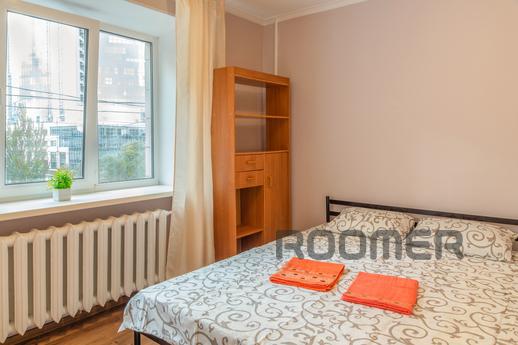 daily 3 room boulevard lesi ukraiki 10, Kyiv - apartment by the day