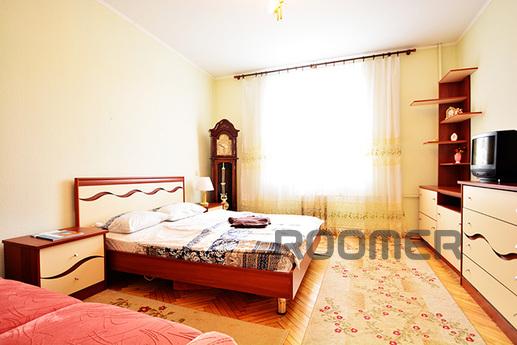 Spacious 2-bedroom apartment on the Clic, Moscow - apartment by the day