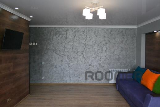 Hi-Tech Studio in the center, Karaganda - apartment by the day
