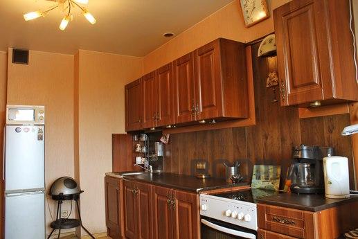 2-к квартира, 87 м², Коломяжский, Санкт-Петербург - квартира посуточно