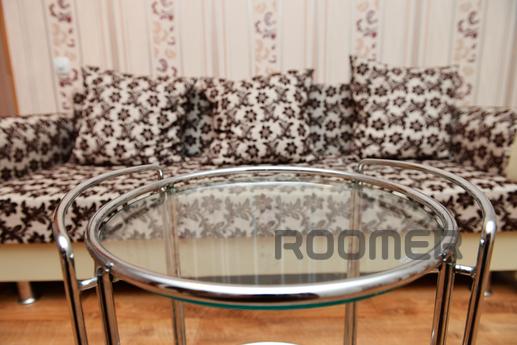 Excellent 3-bedroom apartment, Karaganda - apartment by the day