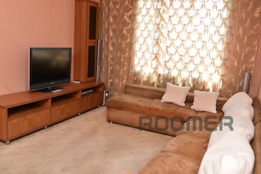 We rent by the day 2-room apartment in the exclusive area. I