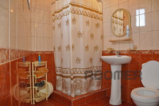 Guest house 'Lotos' 70 meters, Saky - apartment by the day