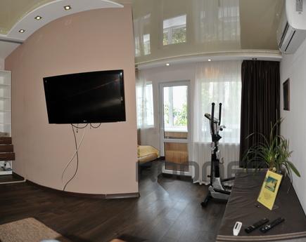 Rent a designer apartment in the center, Alupka - apartment by the day