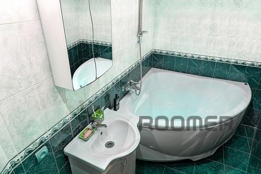 2-room apartment in Midtown, Krasnodar - apartment by the day