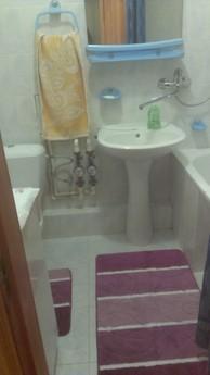 hazyain of accommodation near the sea, Chernomorsk (Illichivsk) - apartment by the day