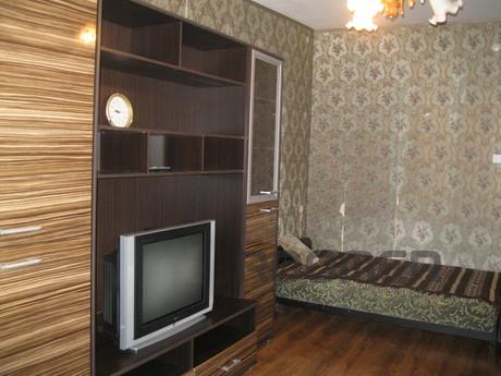 2-комнатная квартира посуточно, Черноморск (Ильичевск) - квартира посуточно