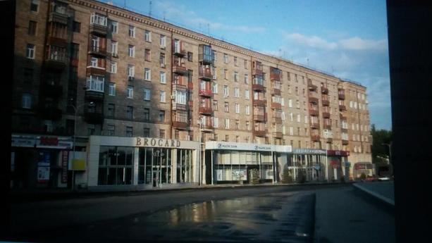 2 com. Apartment m Historical Museum, Kharkiv - apartment by the day