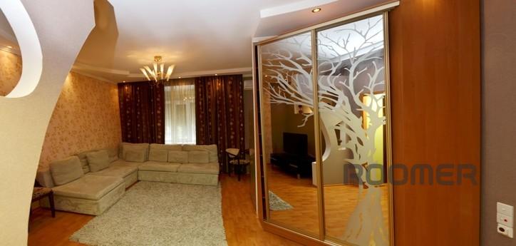 2 BR SUITE on Abzalov Benetton, Karaganda - apartment by the day