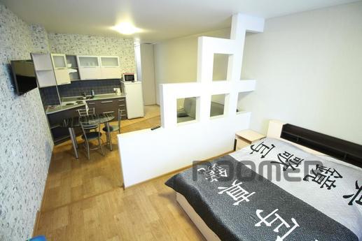 Offers comfortable and well appointed apartment in Yekaterin