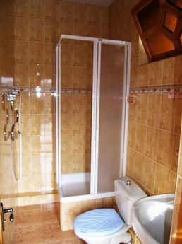 Relaxing holiday at low prices, Alushta - apartment by the day
