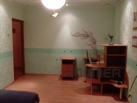 A cozy apartment in a new house, Novosibirsk - apartment by the day