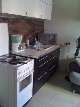 Excellent apartment in the metro !!!, Novosibirsk - apartment by the day