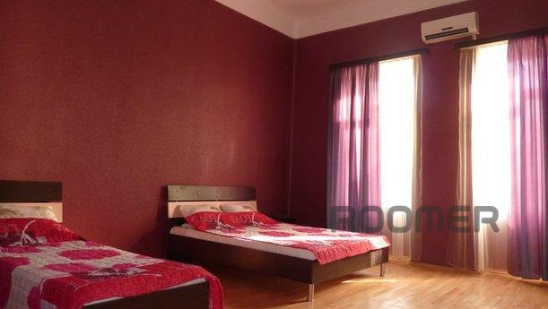 Guest house in the center of Tbilisi. 4 bedrooms: 3 triples 