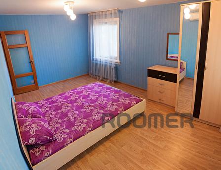 Cozy one-bedroom in the center, Novosibirsk - apartment by the day