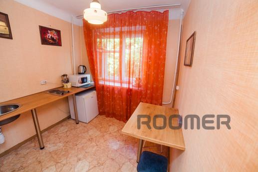 Cozy studio in the center of the metro, Novosibirsk - apartment by the day