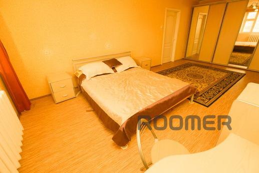 Rent 2-bedroom cozy apartment, Tyumen - apartment by the day