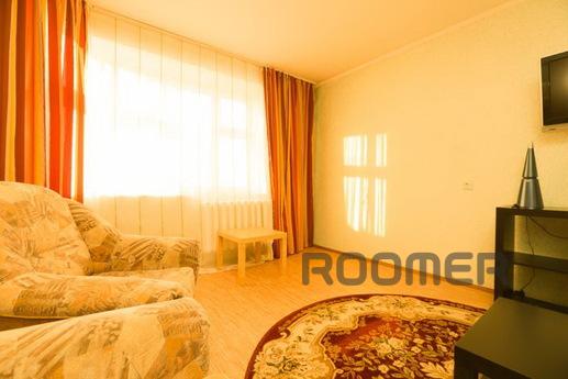 Rent 2-bedroom cozy apartment, Tyumen - apartment by the day