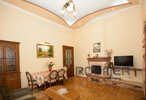 Offers beautiful, comfortable apartments for 1 to 4 to 6 peo